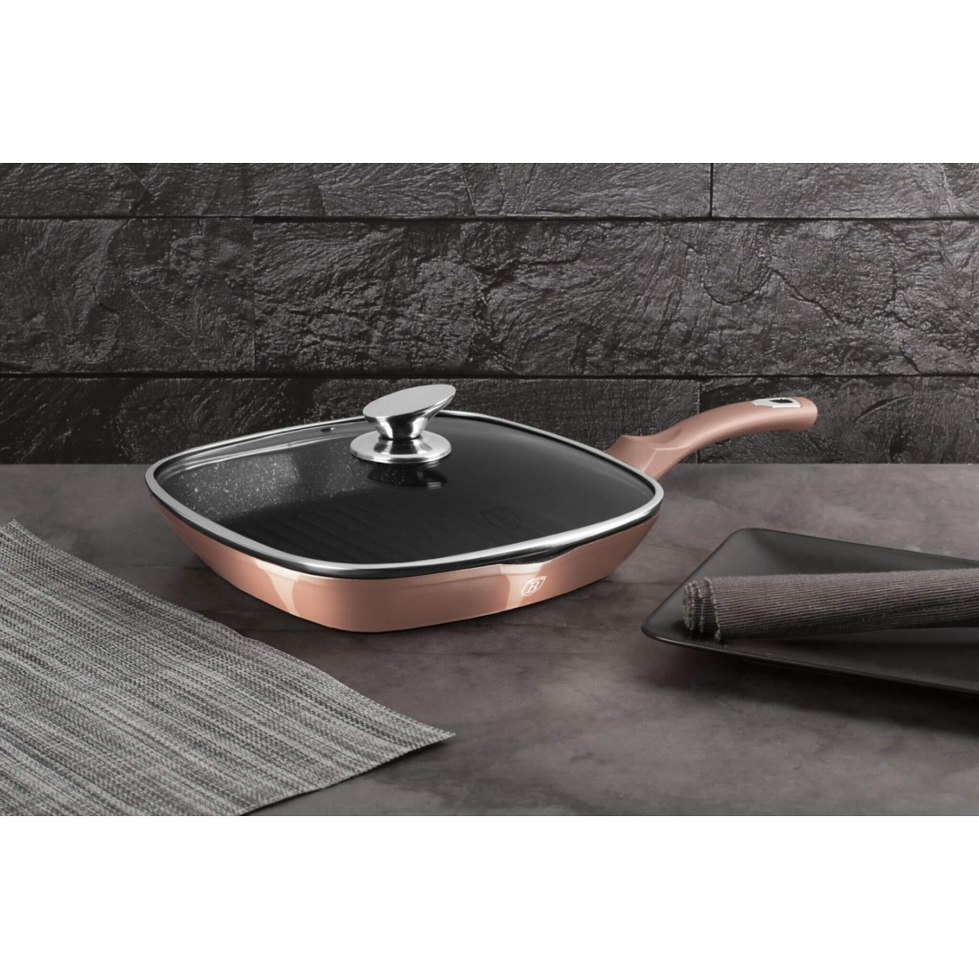 Berlinger Haus grill serpenyő fedővel 28 cm Rosegold Collection